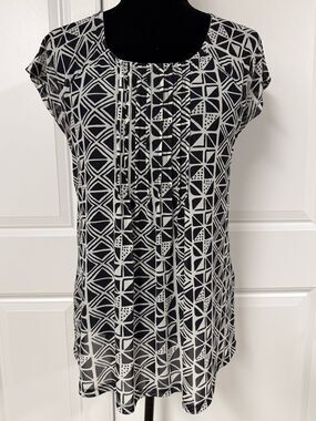 Cable & Guage Geometric Pattern Top